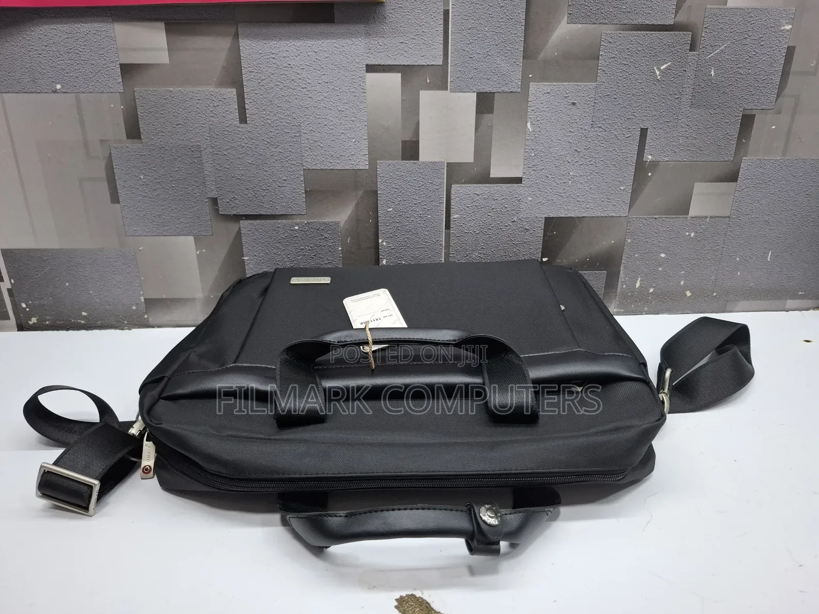 Omaya Laptop Executive Shoulder Bag