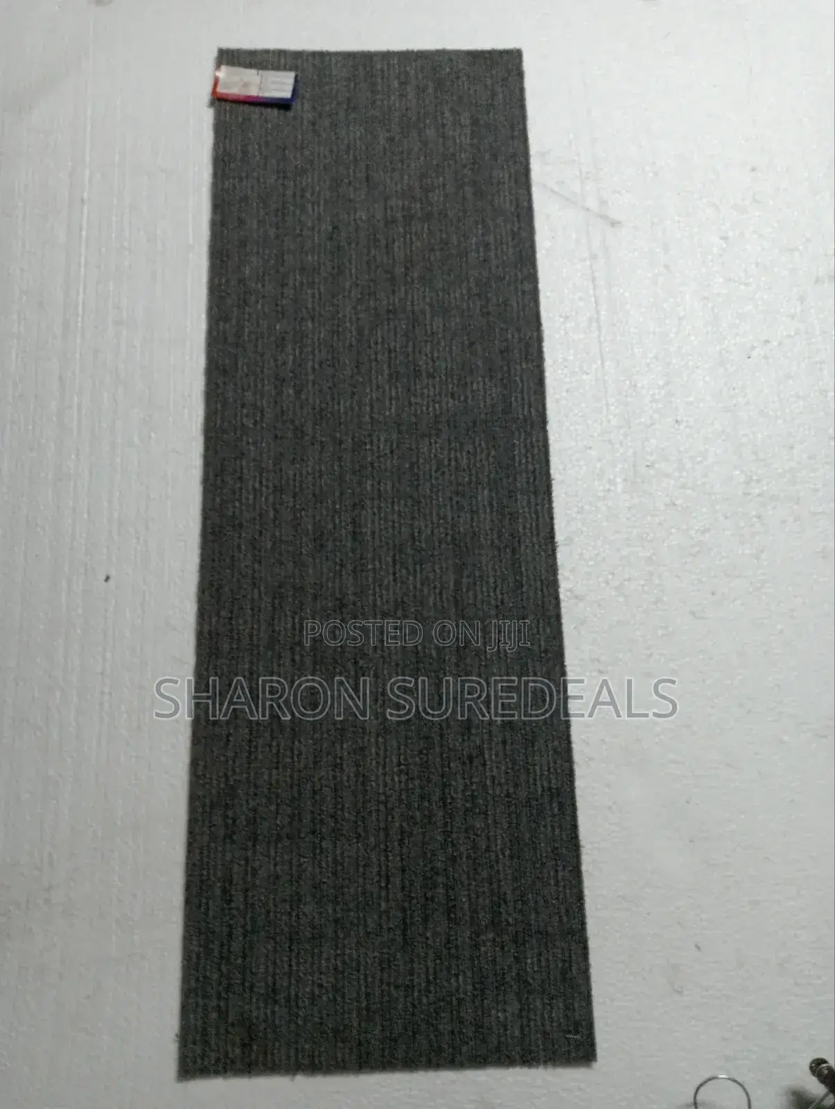Tah Series Carpet Tiles/33.3 by 100cm