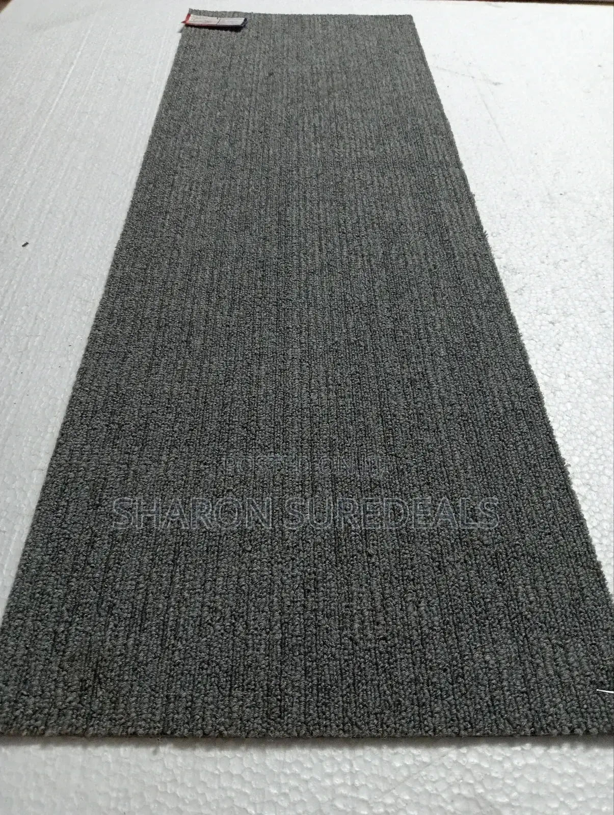 Tah Series Carpet Tiles/33.3 by 100cm