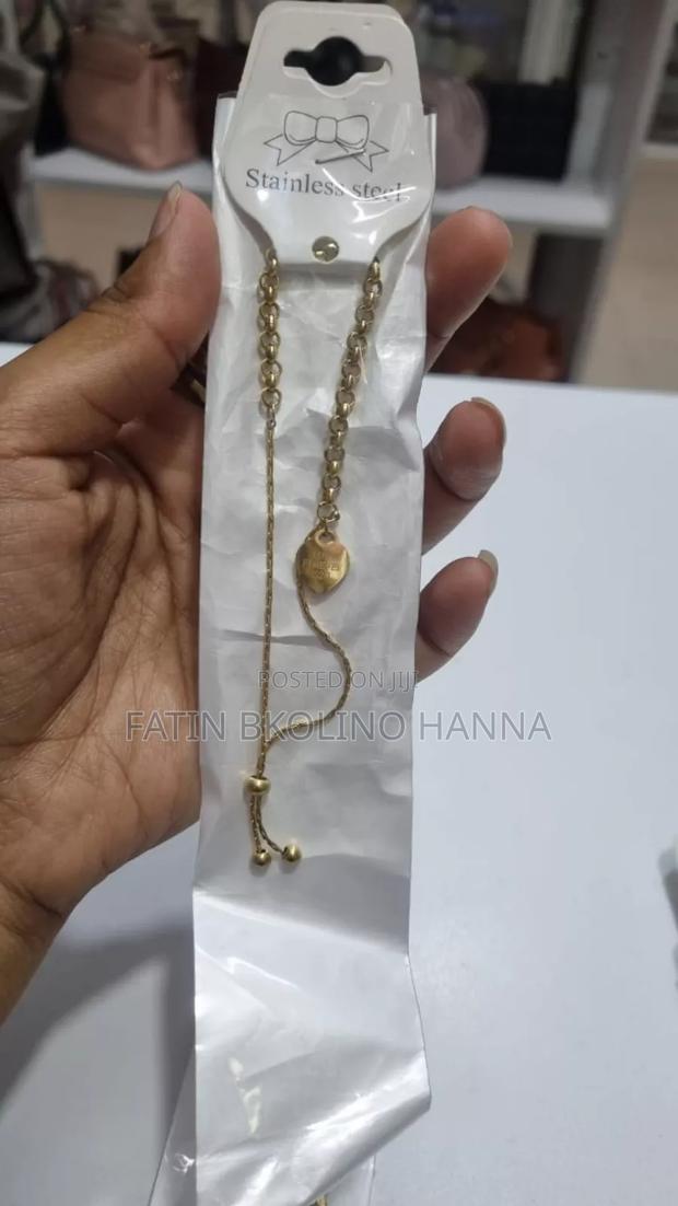 Ladys Simple Bracelet - main view