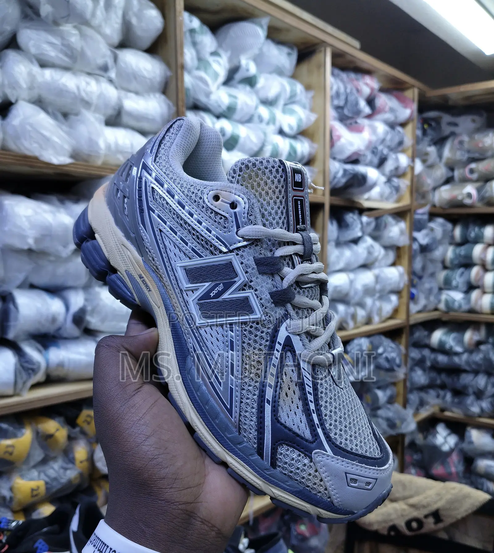 *New Balance 1906r*  _Sizes:40,41,42,43,44,45_