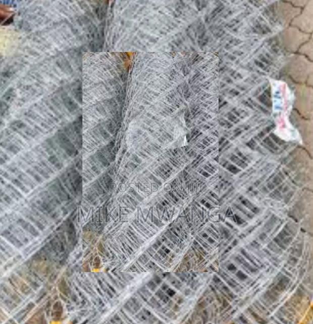 Galvanized Chain Link (12.5g, 8ft, 50x50) Wire - main view