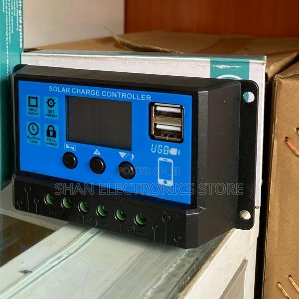Brand New 30a 24v/12v Solar Charge Controller -Blue