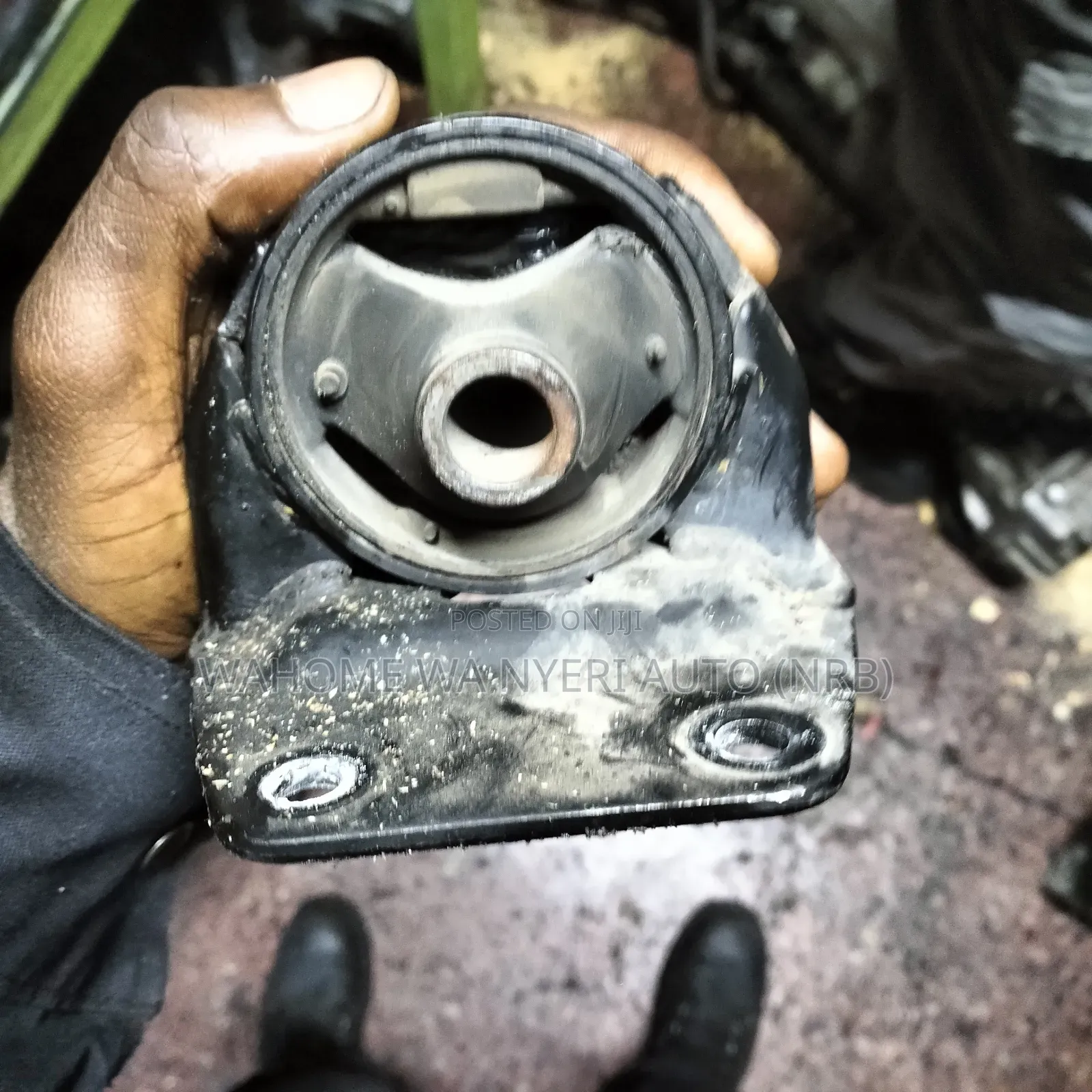 Upper Gearbox Mount 1kd (Prado,Hiace)
