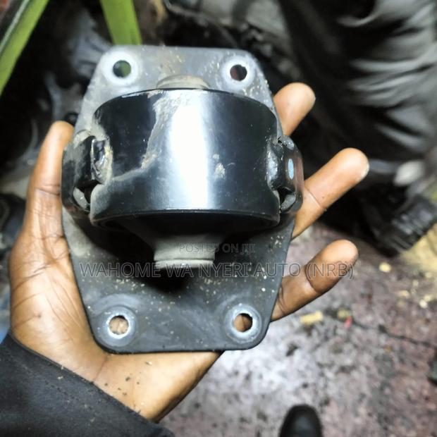 Upper Gearbox Mount 1kd (Prado,Hiace) - thumbnail 4