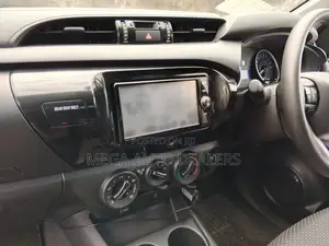 Toyota Hilux 2018 Black
