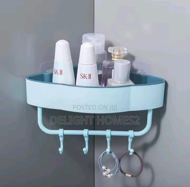 Two Colour Triangle Shelves_alp