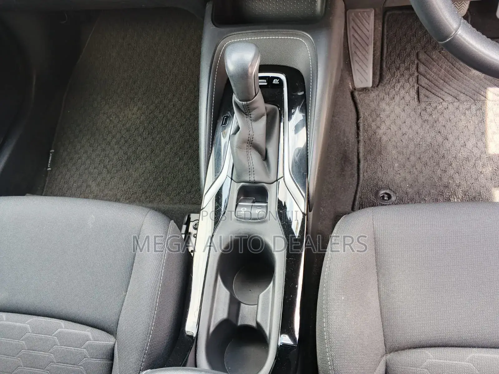 Toyota Corolla 2018 White