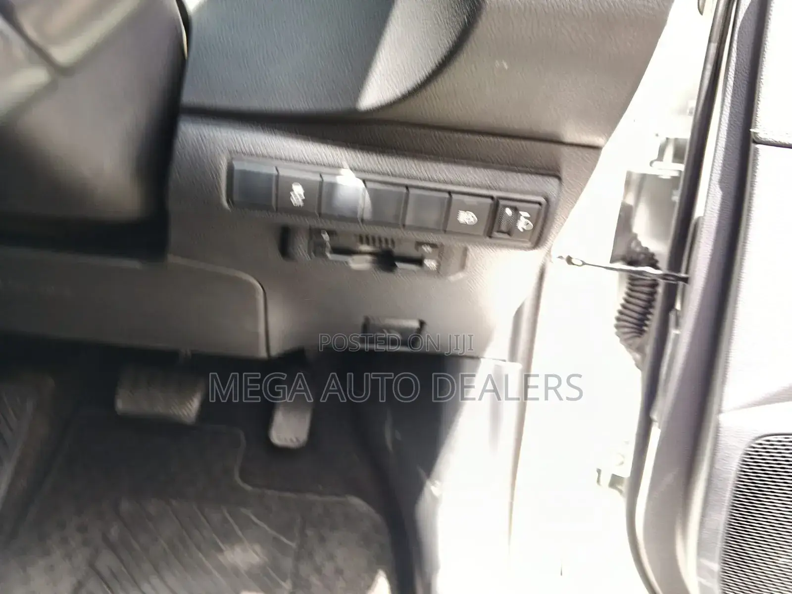 Toyota Corolla 2018 White