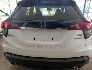 Honda Vezel 1.5 Hybrid 2WD 2018 White