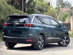 Peugeot 5008 1.6 THP 165 GT Line 2018 Blue
