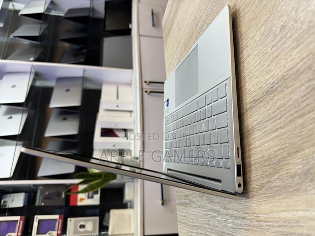 Laptop HP Pavilion 14 16GB Intel Core I5 SSD 512GB - thumbnail 2