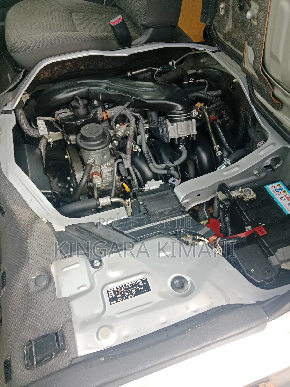 Toyota HiAce 2016 Silver