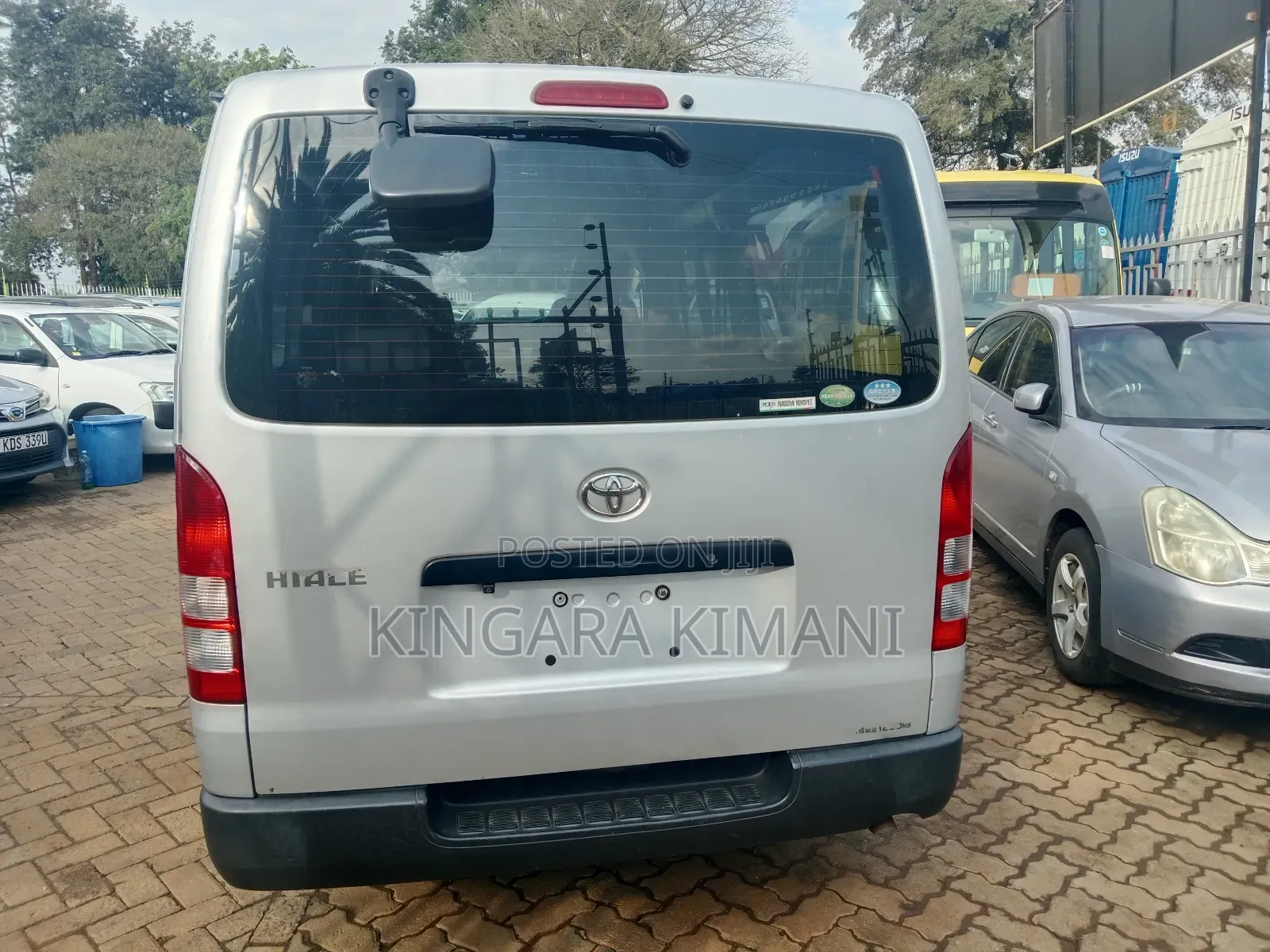 Toyota HiAce 2016 Silver