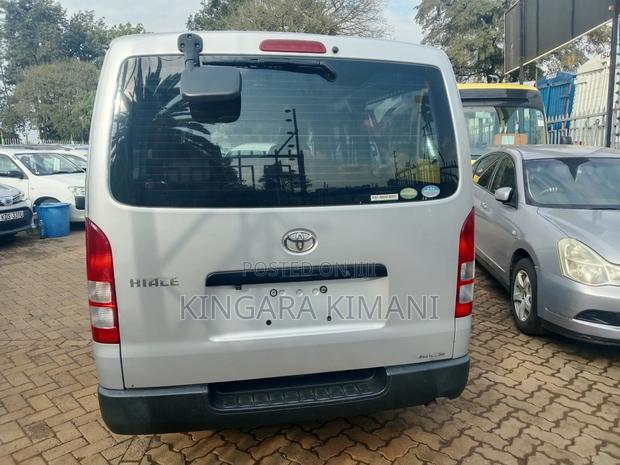 Toyota HiAce 2016 Silver - thumbnail 8