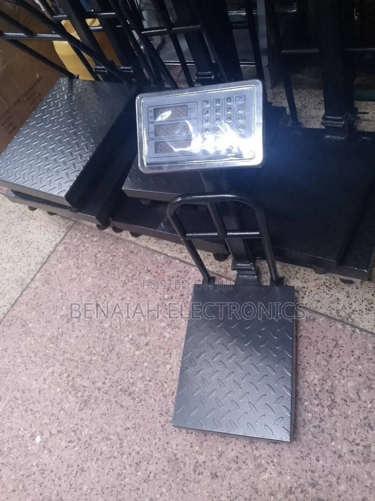 150 KGS Platform Weighing Scale, Legendary Service Scale