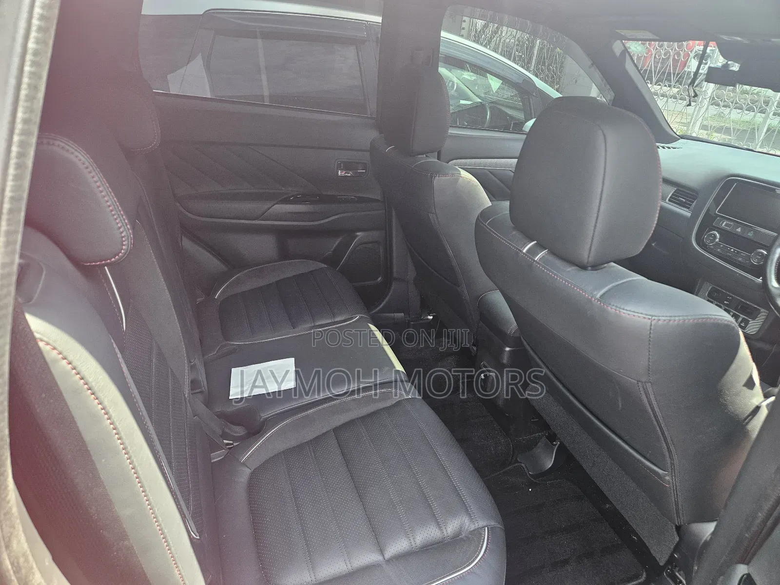 Mitsubishi Outlander 2018 Red