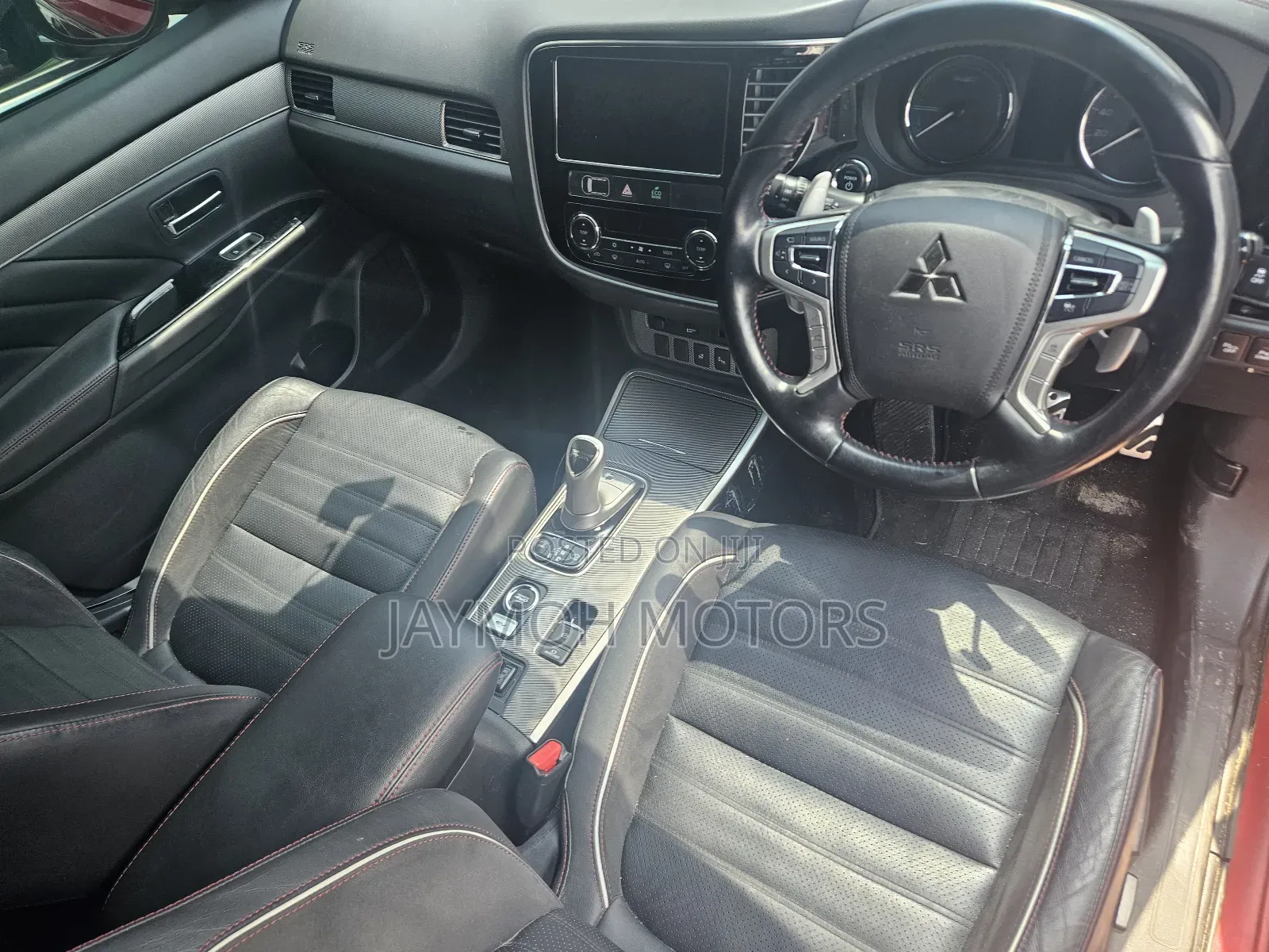 Mitsubishi Outlander 2018 Red