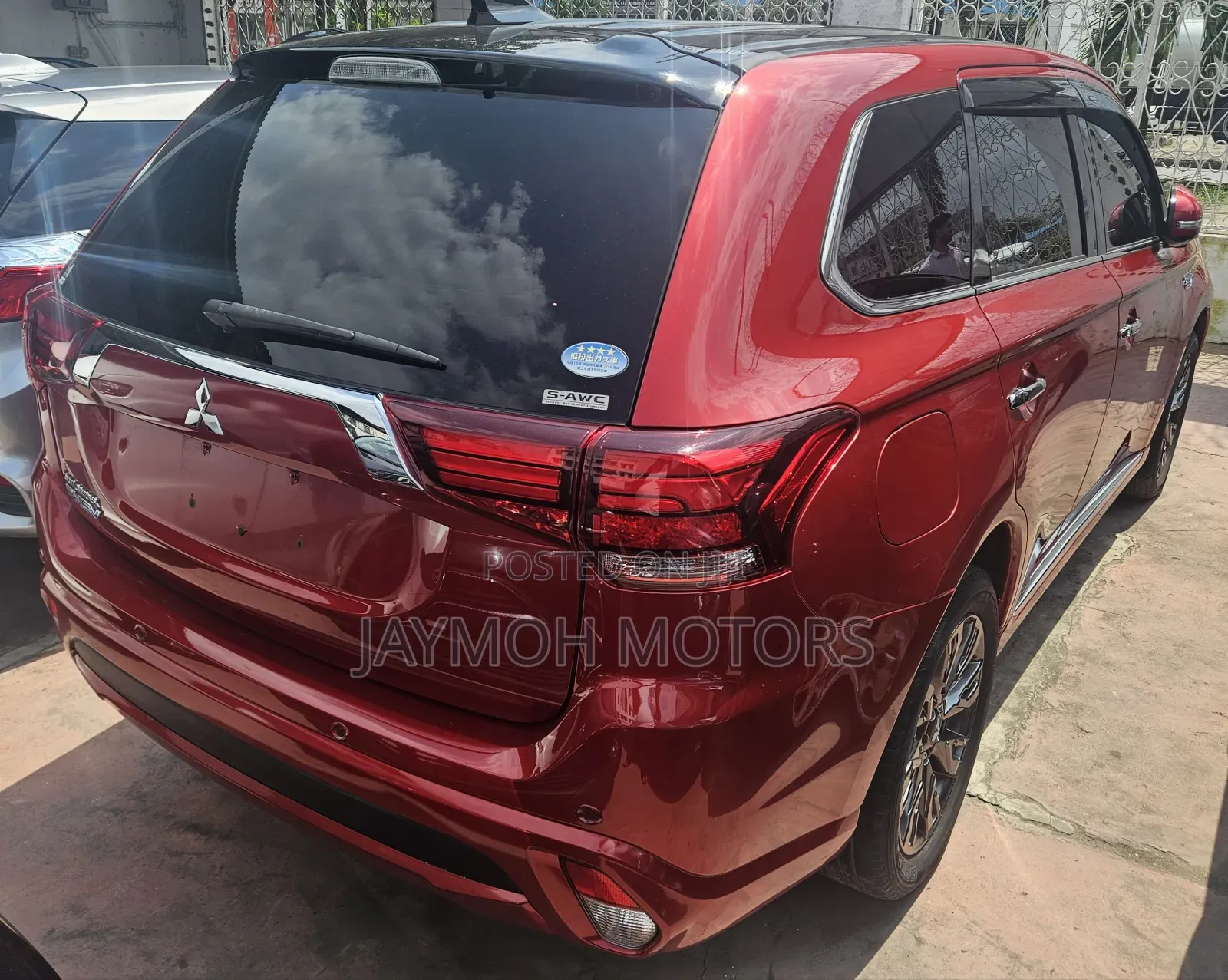 Mitsubishi Outlander 2018 Red
