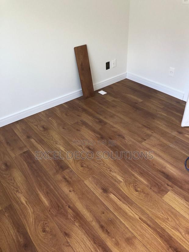 Warm Laminate With a Natural Feel Flooring