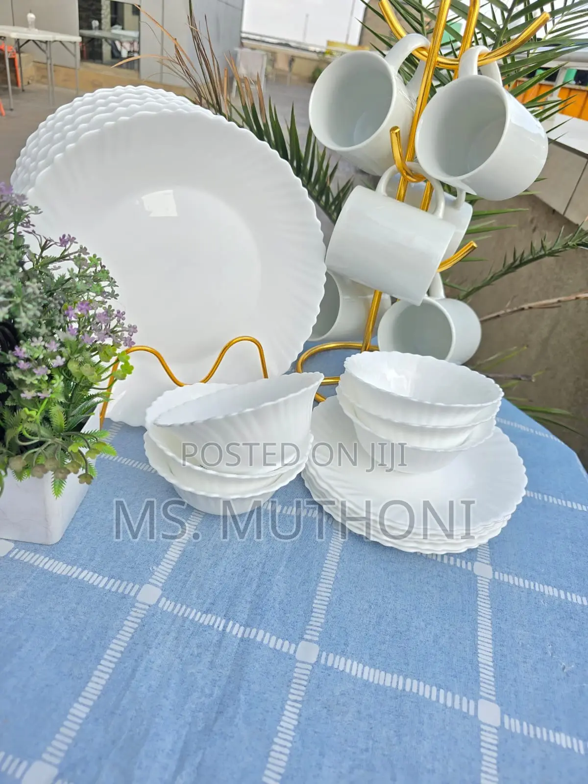 24pcs Trendy White Dinner Sets*