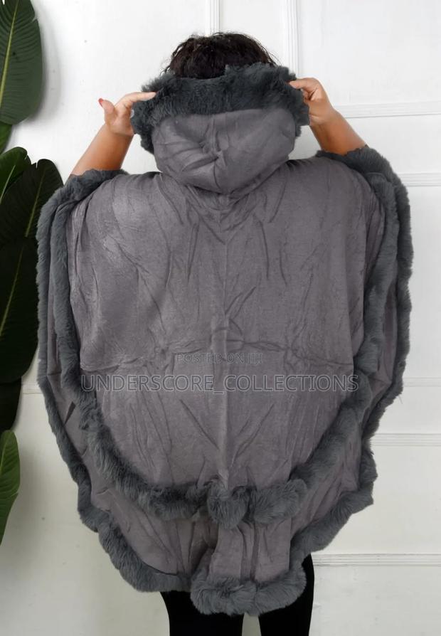 Cosy and Warm Fleece Poncho - thumbnail 3