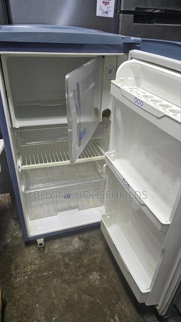 Lg 195l Fridge - thumbnail 3