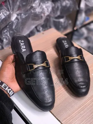 Supreme Mules Restocked 🔥
40-45