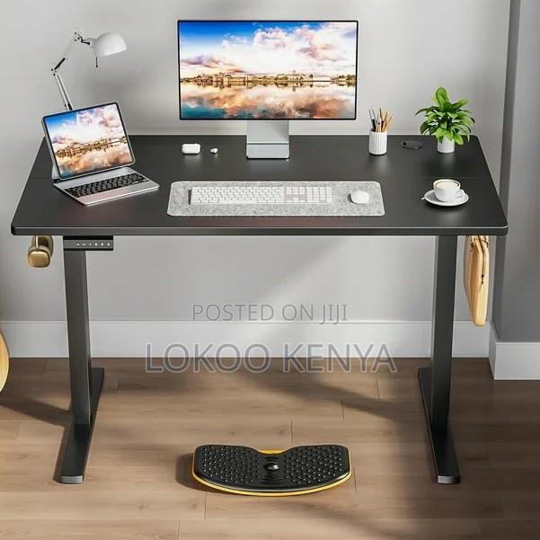 Office Desk: Modern Electric Lift Desk – 140cm - thumbnail 2