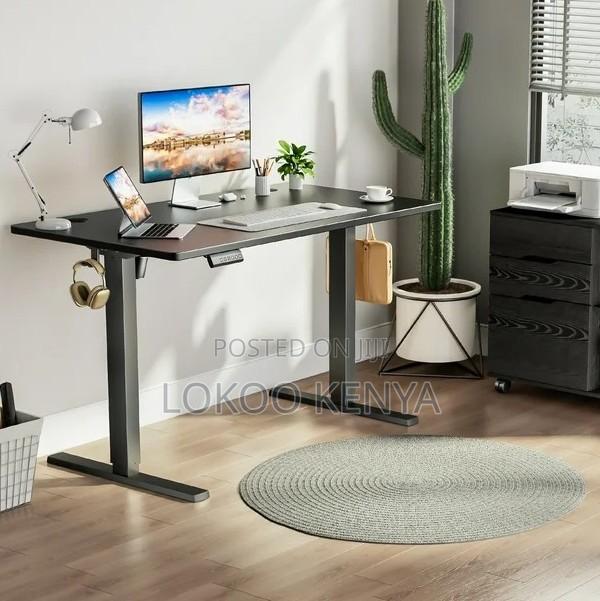 Office Desk: Modern Electric Lift Desk – 140cm - thumbnail 3