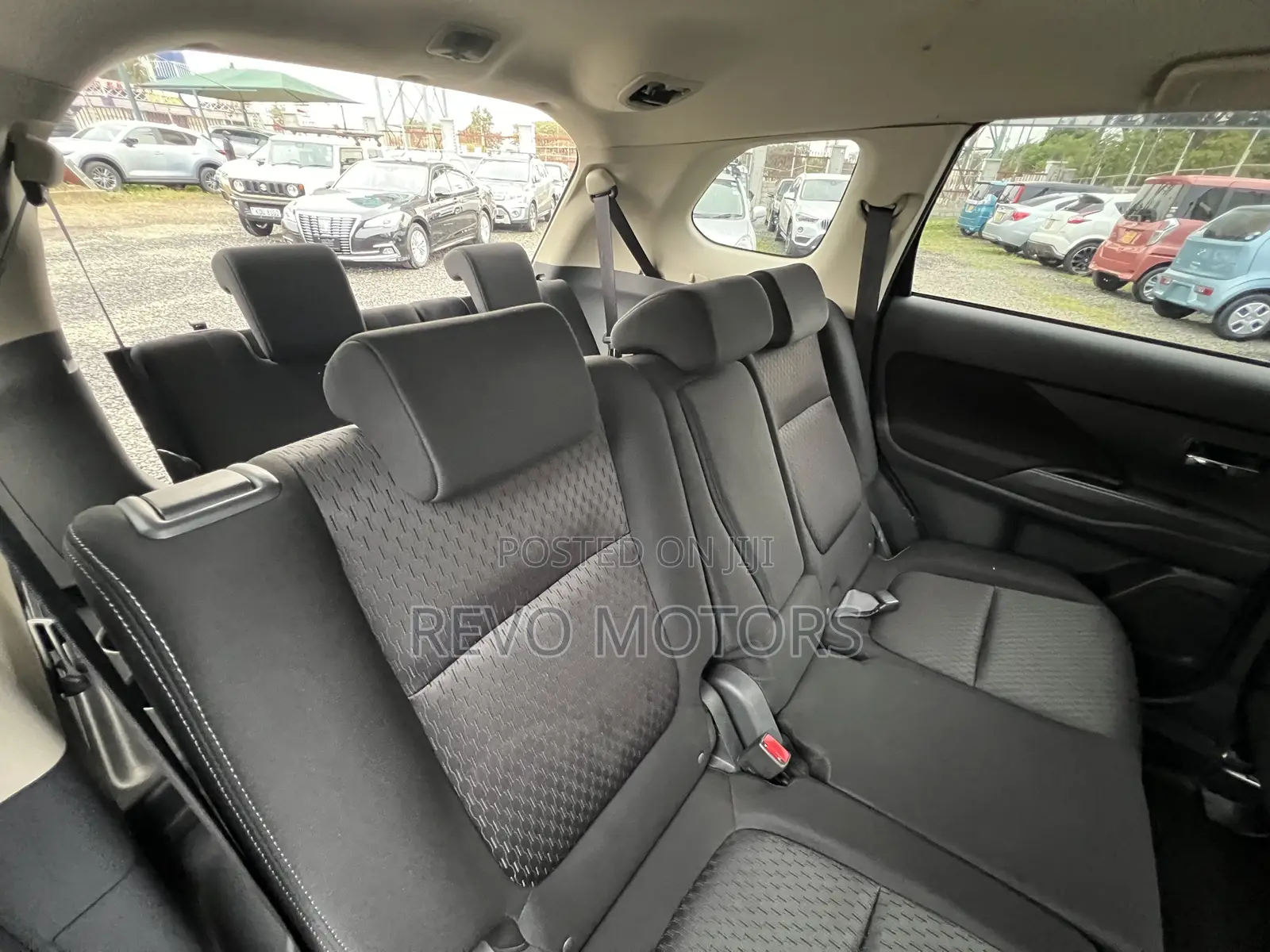 Mitsubishi Outlander 2015 Black