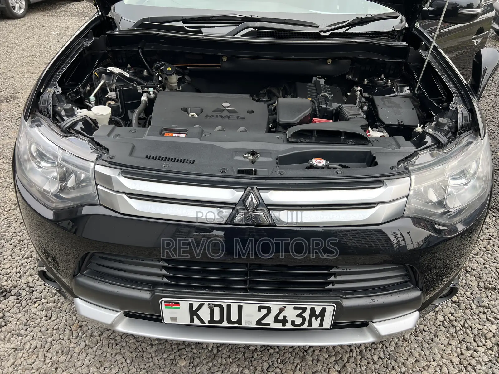 Mitsubishi Outlander 2015 Black