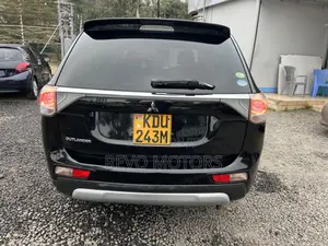 Mitsubishi Outlander 2015 Black