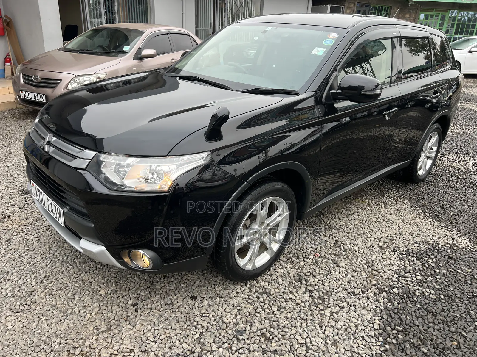 Mitsubishi Outlander 2015 Black