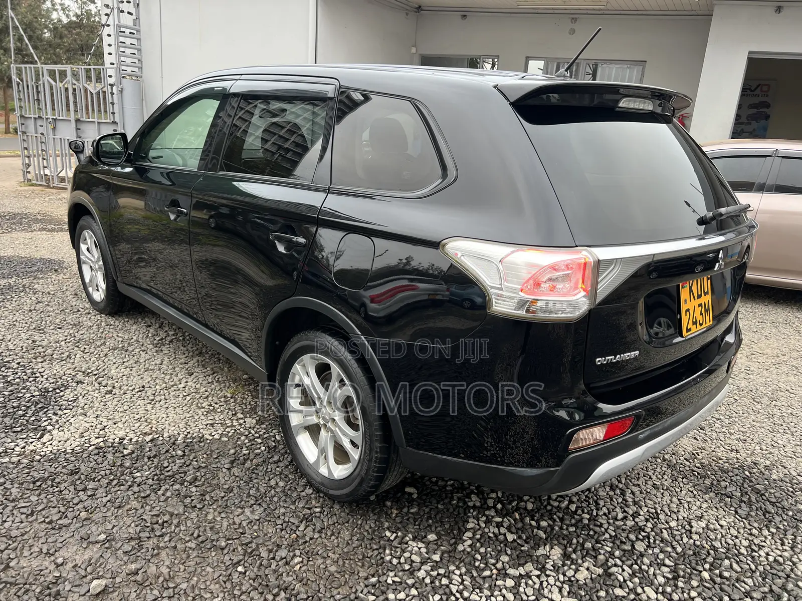 Mitsubishi Outlander 2015 Black