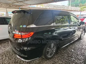 Honda Odyssey 2.0 Hybrid (7 seater) 2018 Black
