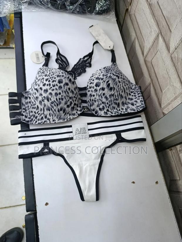 Thick Cotton Thongs - thumbnail 6