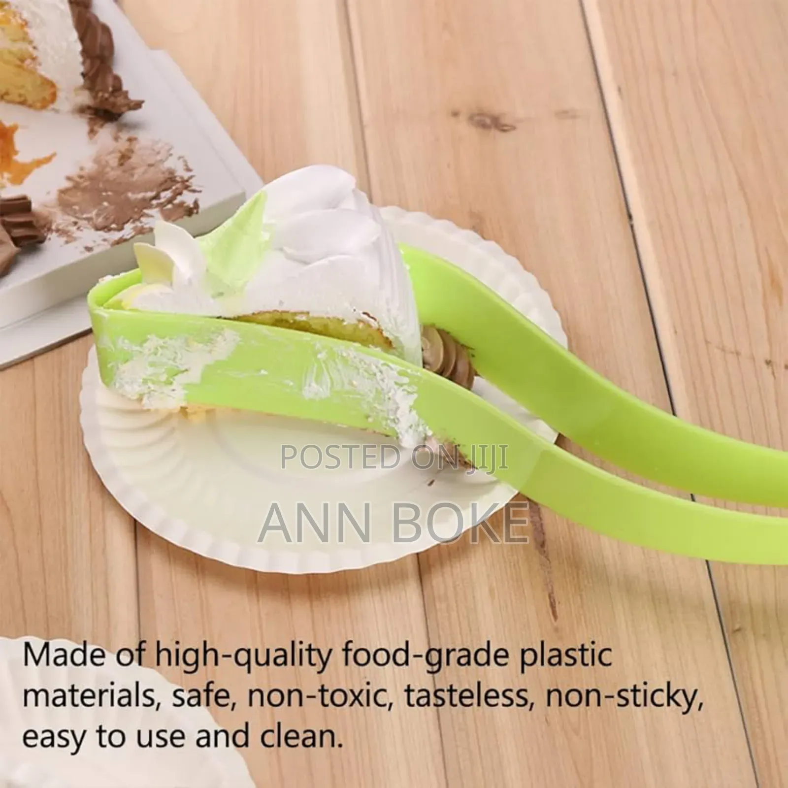 *Plastic Curve Cake Server Tool Now in Green Colour