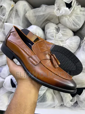 Leather Low Cuts Laceless Officials Shoes