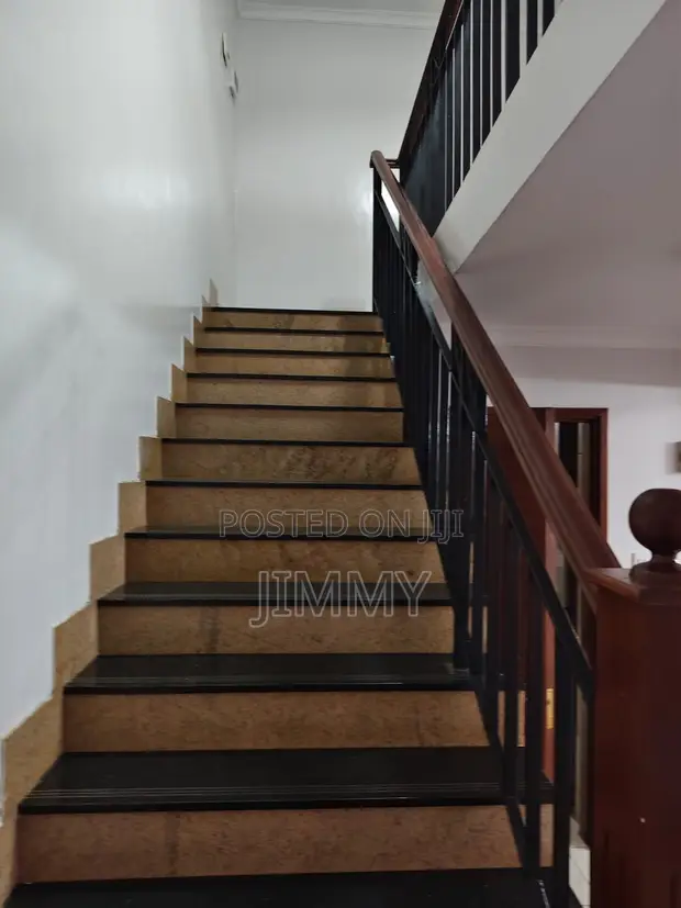 4bdrm Duplex in Katani Villas for sale