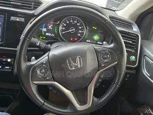 Honda Grace 2018 Blue