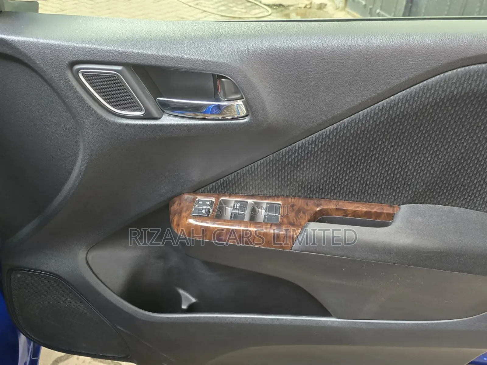 Honda Grace 2018 Blue