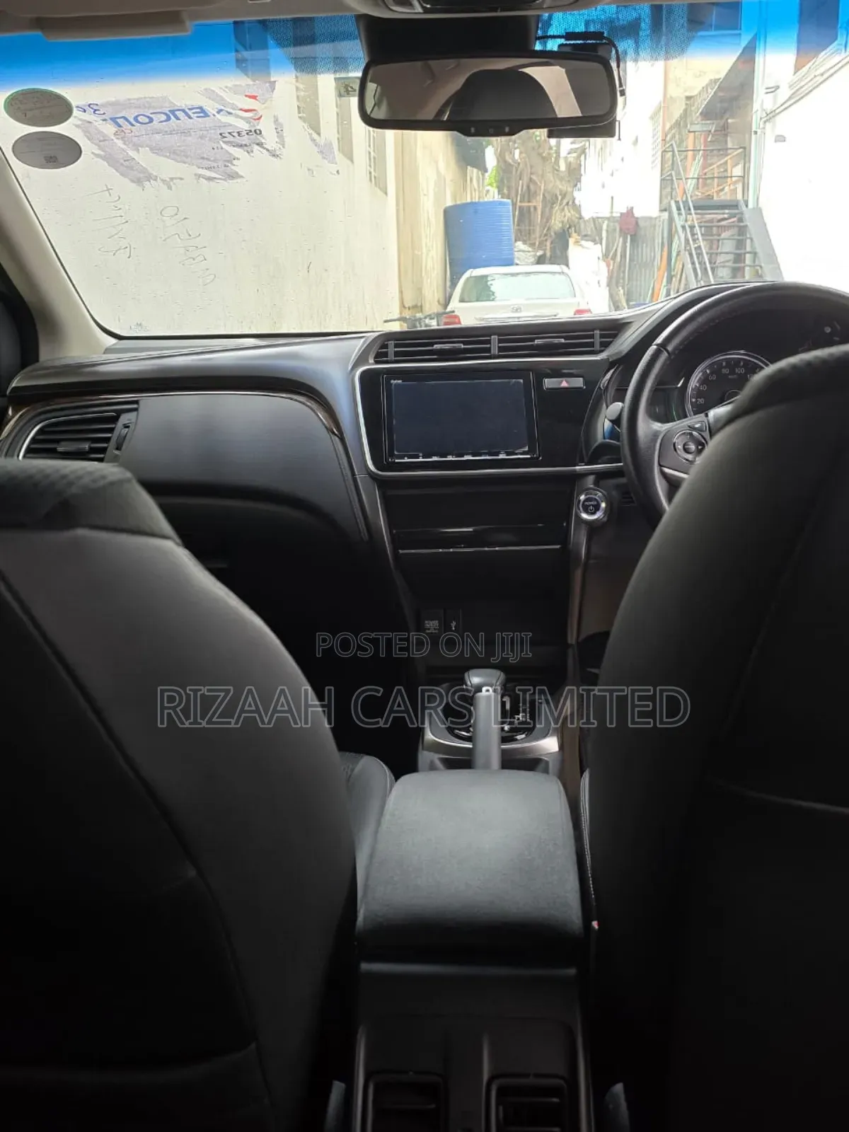 Honda Grace 2018 Blue