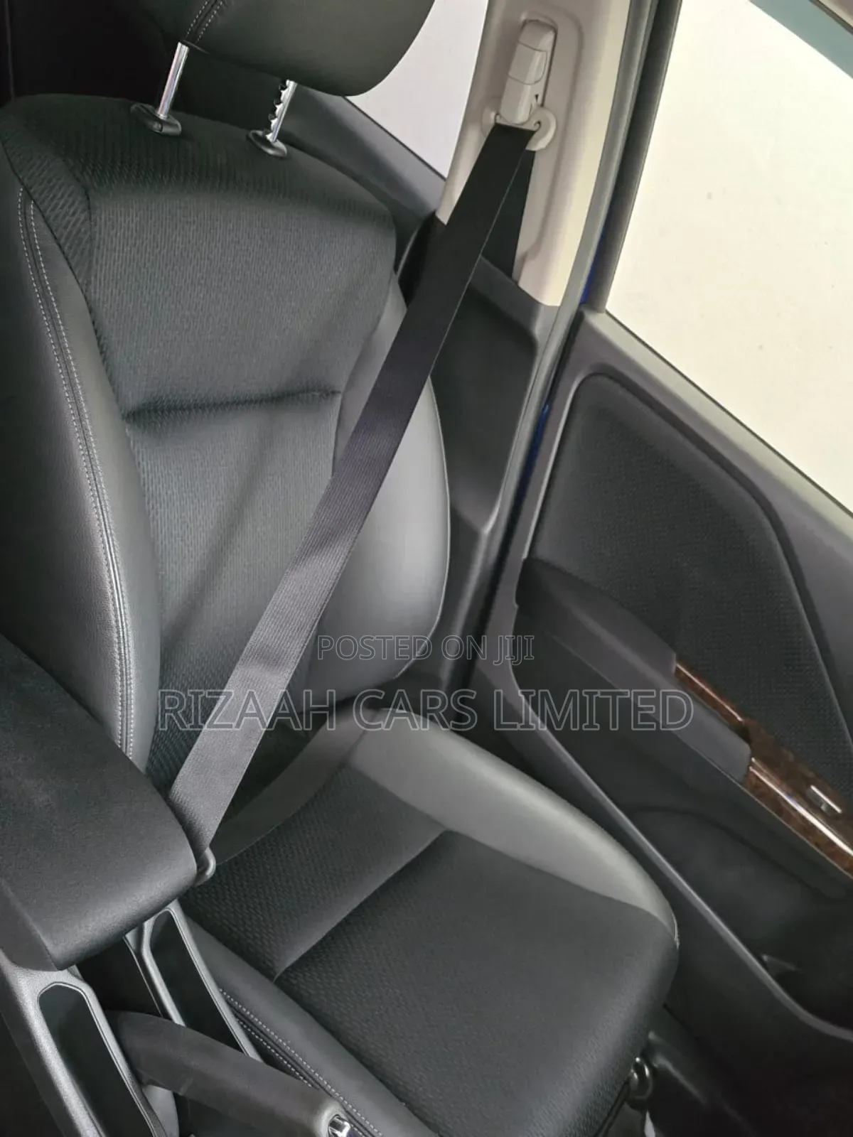 Honda Grace 2018 Blue