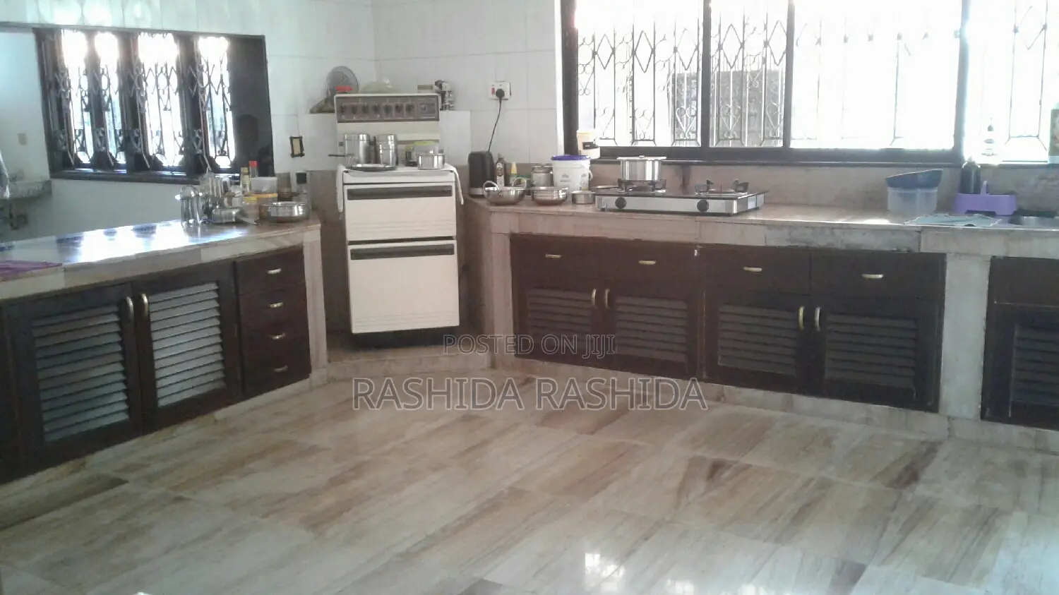 5bdrm House in Kizingo for sale