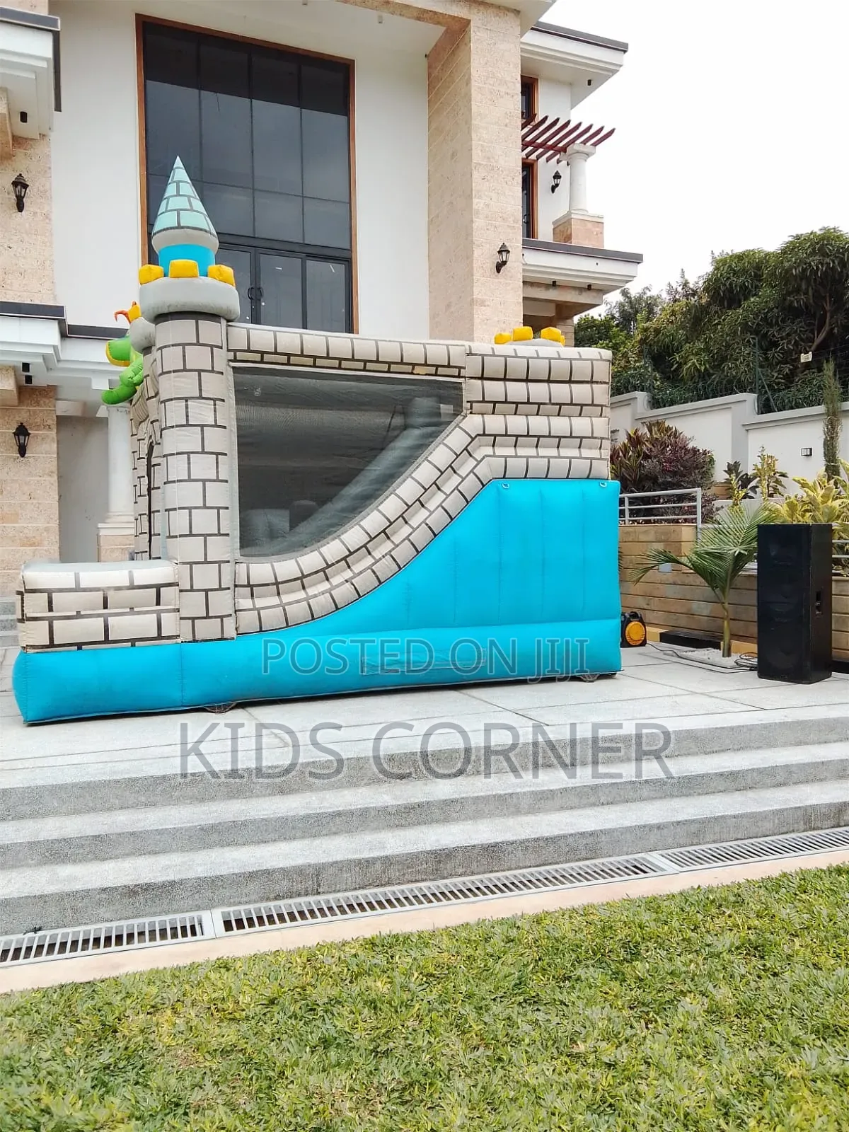Inflatable Dinousar Bouncy Castle With a Slide