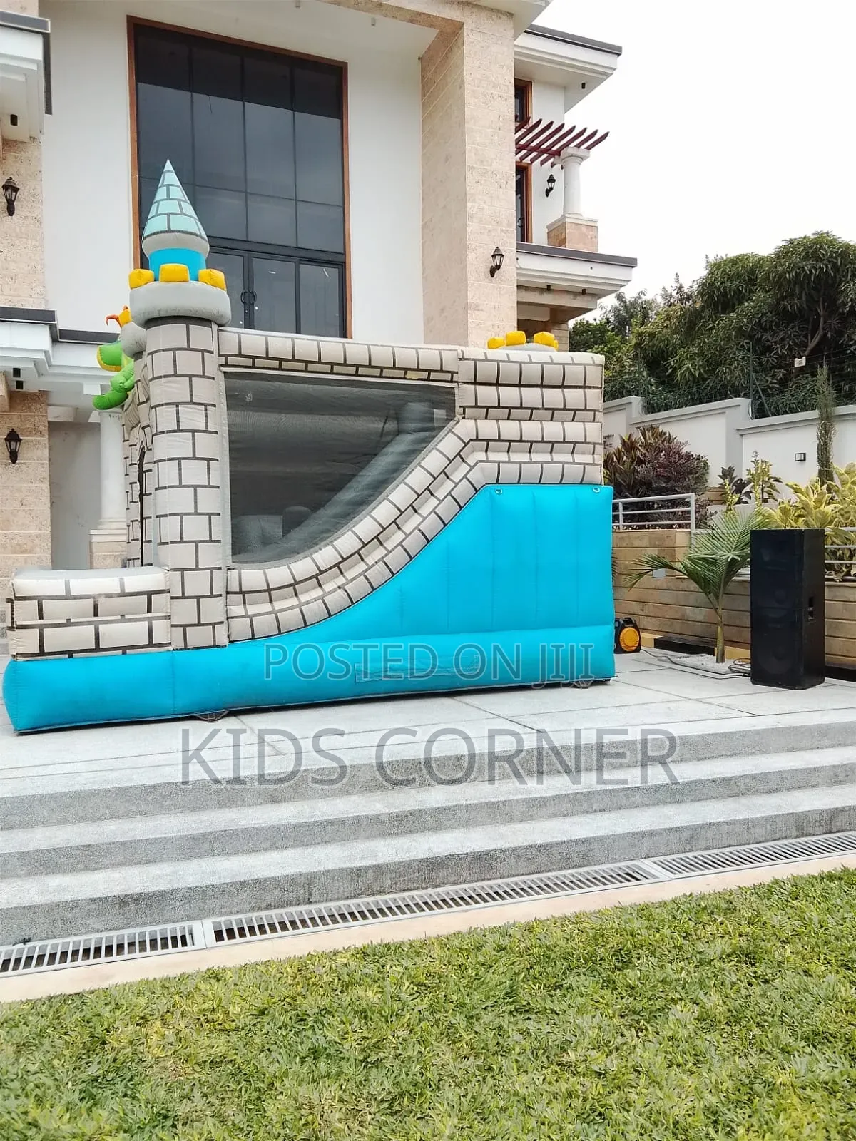 Inflatable Dinousar Bouncy Castle With a Slide