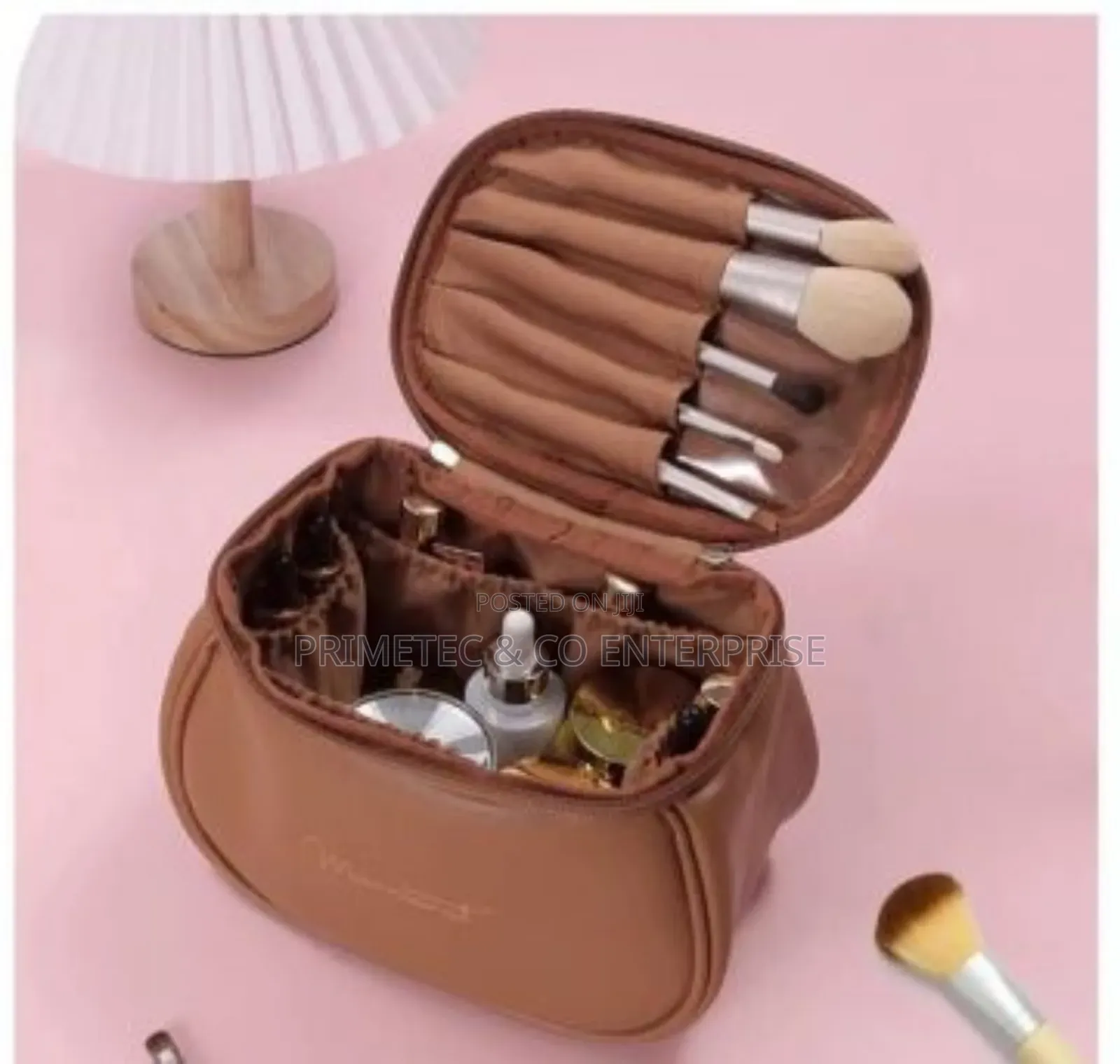 Retro Bucket Toiletries Bag