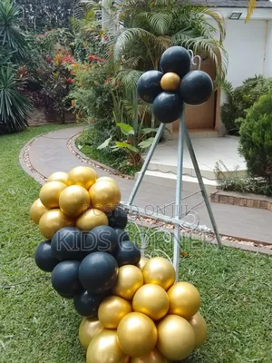 Balloon Arch or Balloon Garland
