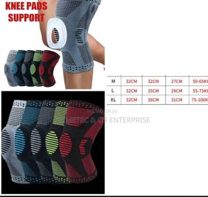 Sports Compression Padded Knee Support Sleeves - thumbnail 2